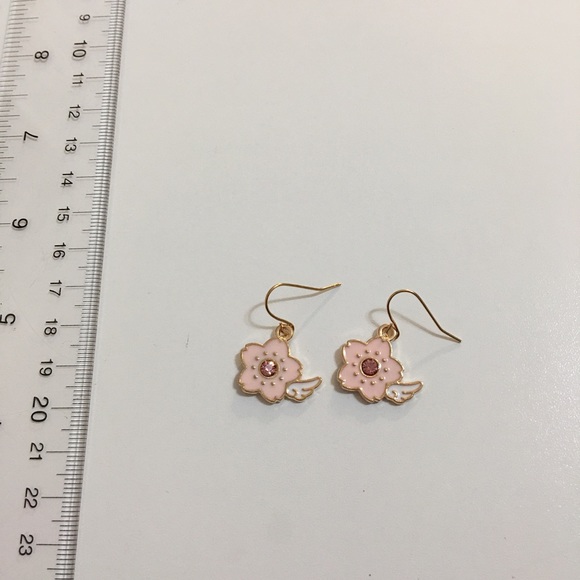 Pink Flower ￼Pink CZ in the middle￼With White Wing￼ Earrings Rose Gold Hooks - Picture 10 of 11